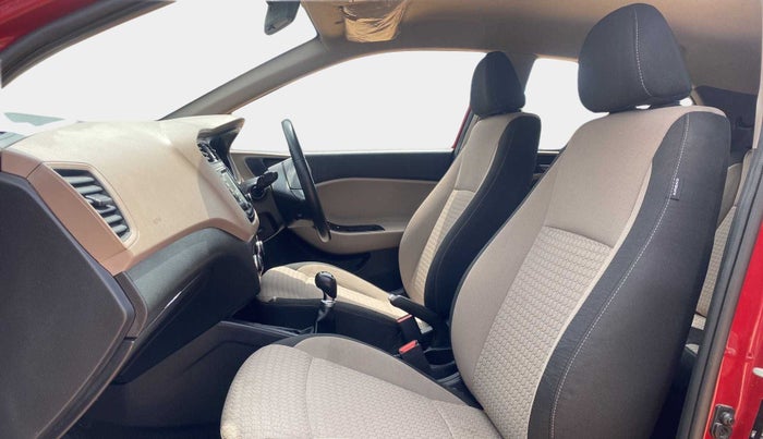 2017 Hyundai Elite i20 ASTA 1.2 (O), Petrol, Manual, 27,011 km, Right Side Front Door Cabin