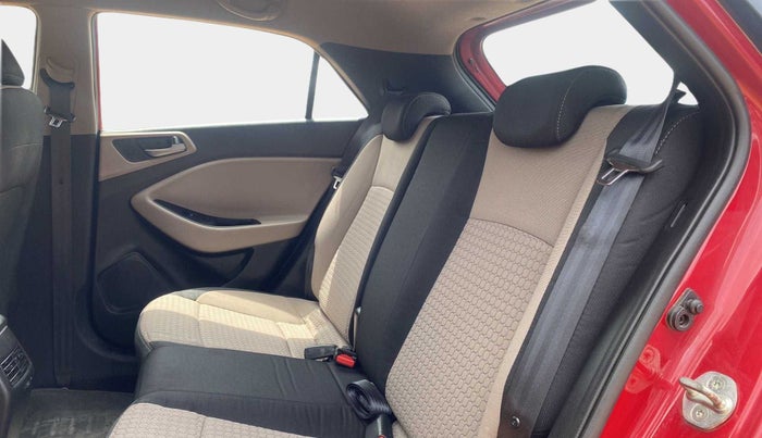 2017 Hyundai Elite i20 ASTA 1.2 (O), Petrol, Manual, 27,011 km, Right Side Rear Door Cabin