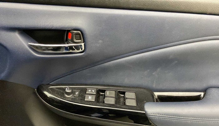 2023 Maruti Baleno ALPHA PETROL 1.2, Petrol, Manual, 28,570 km, Driver Side Door Panels Control