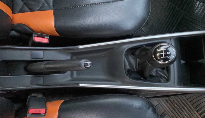 2018 Maruti Baleno DELTA PETROL 1.2, Petrol, Manual, 66,826 km, Gear Lever