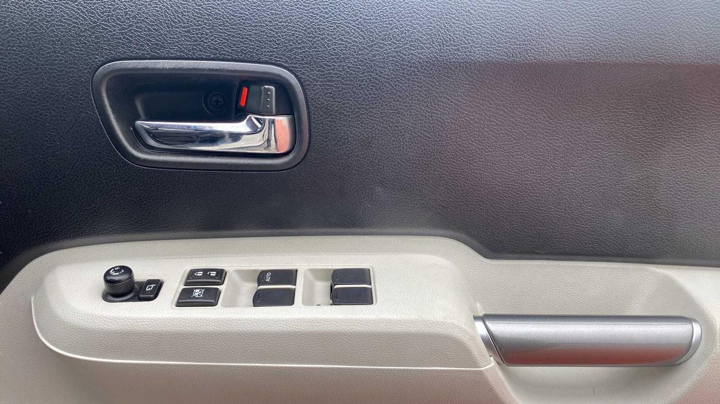 2021 Maruti IGNIS ZETA 1.2 AMT, Petrol, Automatic, 14,619 km, Driver Side Door Panels Control