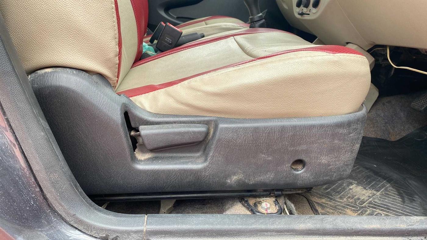 2020 Maruti Alto LXI, Petrol, Manual, 20,039 km, Driver Side Adjustment Panel