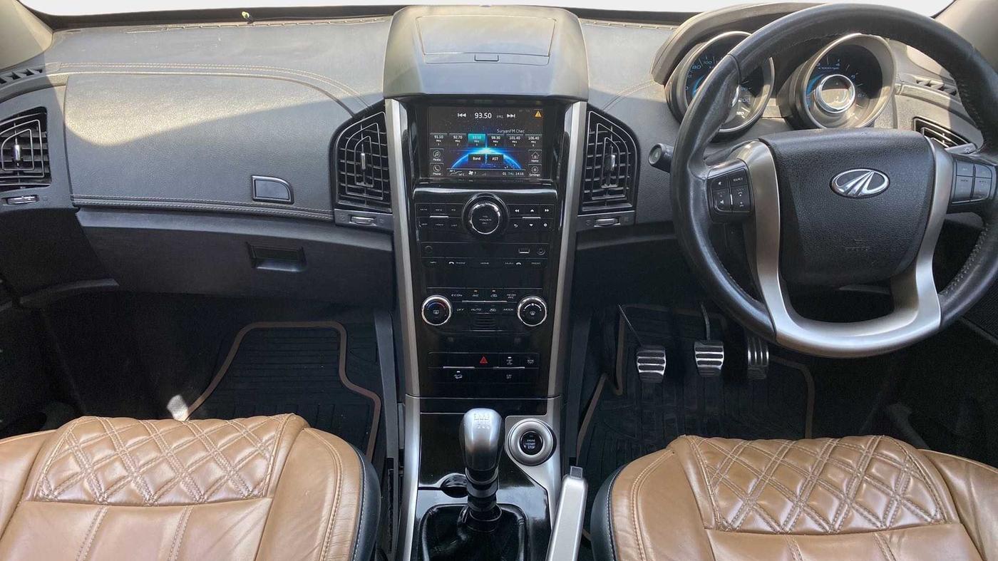 2019 Mahindra XUV500 W11, Diesel, Manual, 88,544 km, Dashboard