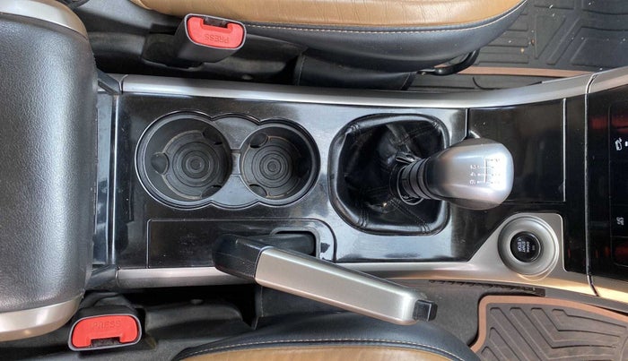 2019 Mahindra XUV500 W11, Diesel, Manual, 88,544 km, Gear Lever