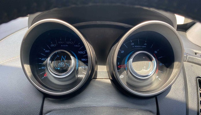 2019 Mahindra XUV500 W11, Diesel, Manual, 88,544 km, Odometer Image