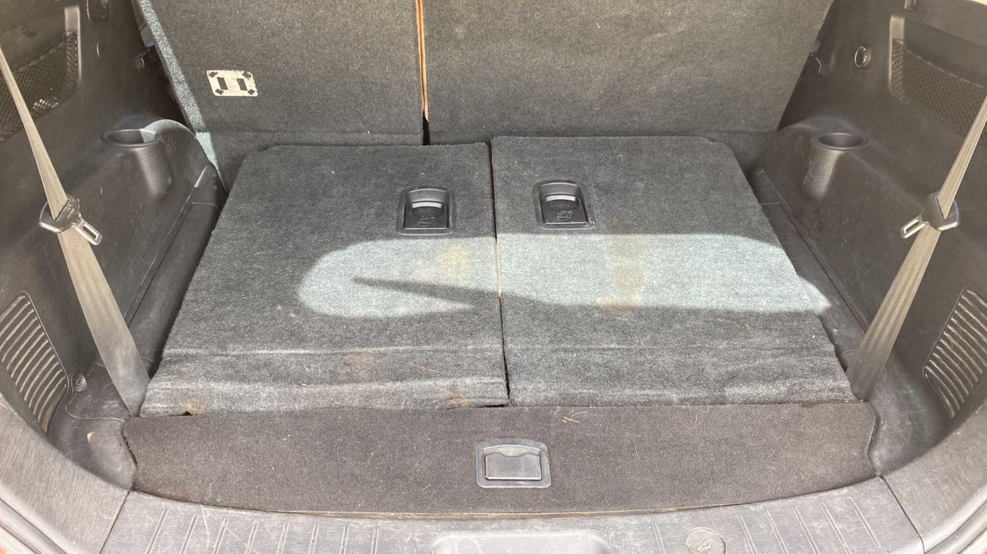 2019 Mahindra XUV500 W11, Diesel, Manual, 88,544 km, Boot Inside