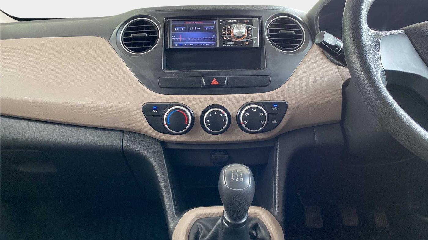 2017 Hyundai Grand i10 ERA 1.2 KAPPA VTVT, Petrol, Manual, 63,314 km, Air Conditioner