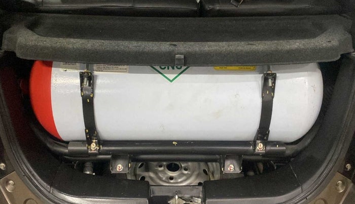 2017 Maruti Wagon R 1.0 LXI CNG, CNG, Manual, 8,367 km, Boot Inside