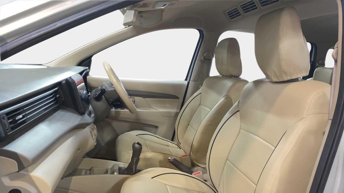 2019 Maruti Ertiga VXI SHVS, Petrol, Manual, 38,610 km, Right Side Front Door Cabin