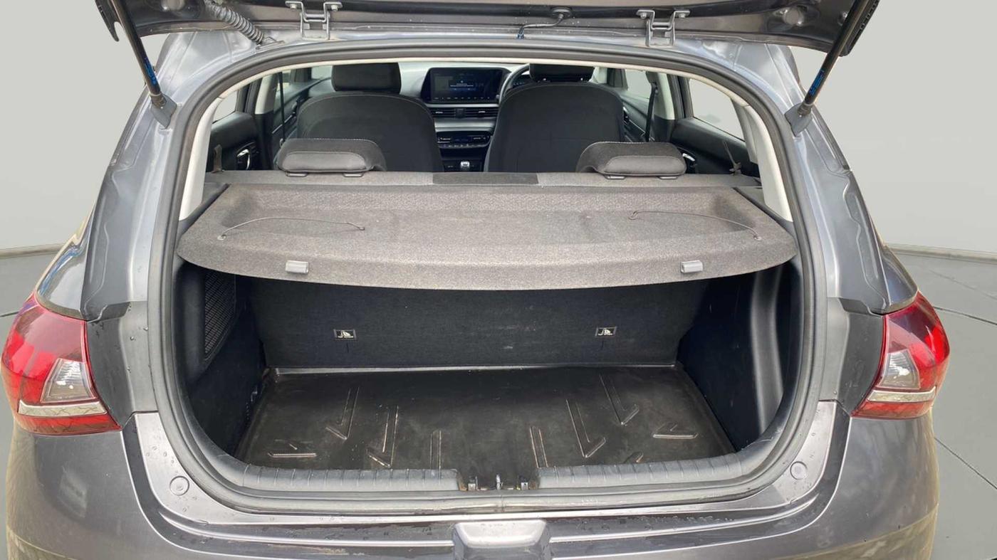 2021 Hyundai NEW I20 ASTA (O) 1.2 MT, Petrol, Manual, 52,017 km, Boot Inside