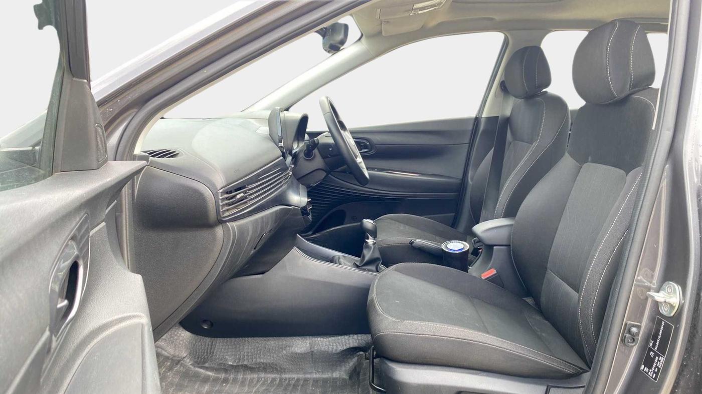 2021 Hyundai NEW I20 ASTA (O) 1.2 MT, Petrol, Manual, 52,017 km, Right Side Front Door Cabin