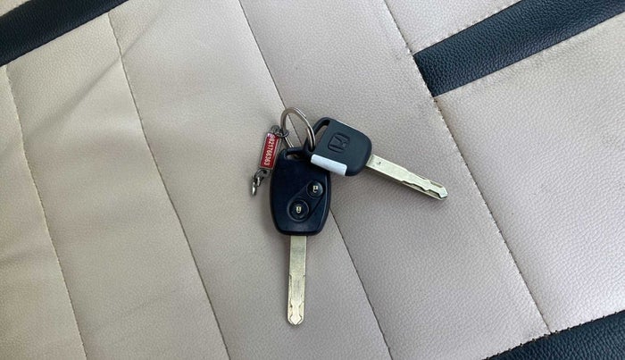 2013 Honda Amaze 1.2L I-VTEC S, Petrol, Manual, 57,514 km, Key Close Up