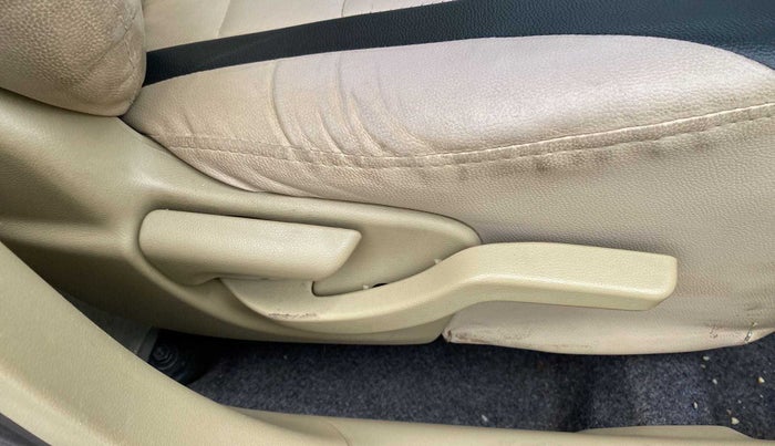 2013 Honda Amaze 1.2L I-VTEC S, Petrol, Manual, 57,514 km, Driver Side Adjustment Panel
