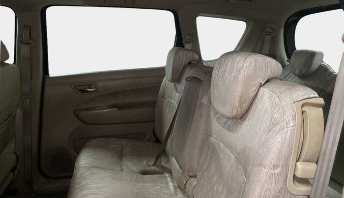 2015 Maruti Ertiga ZDI, Diesel, Manual, 74,875 km, Right Side Rear Door Cabin