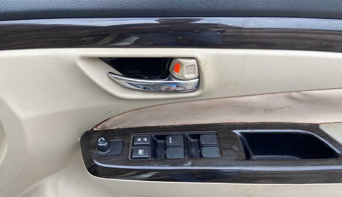 2017 Maruti Ciaz DELTA 1.4 MT PETROL, Petrol, Manual, 16,942 km, Driver Side Door Panels Control