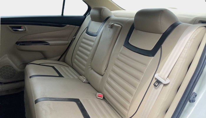 2017 Maruti Ciaz DELTA 1.4 MT PETROL, Petrol, Manual, 16,942 km, Right Side Rear Door Cabin