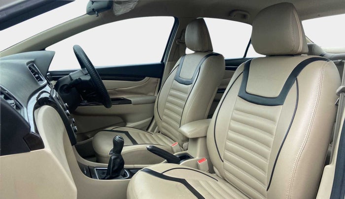 2017 Maruti Ciaz DELTA 1.4 MT PETROL, Petrol, Manual, 16,942 km, Right Side Front Door Cabin