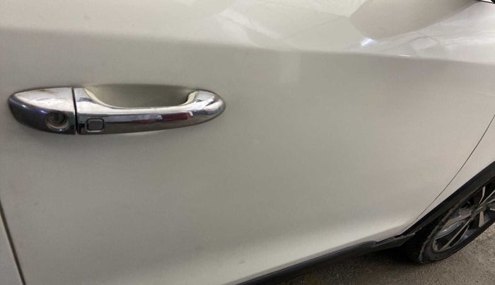 2020 Mahindra XUV300 W8 (O) 1.2 PETROL, Petrol, Manual, 31,731 km, Driver-side door - Minor scratches