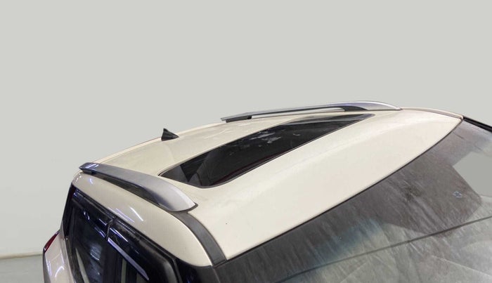 2020 Mahindra XUV300 W8 (O) 1.2 PETROL, Petrol, Manual, 31,731 km, Roof