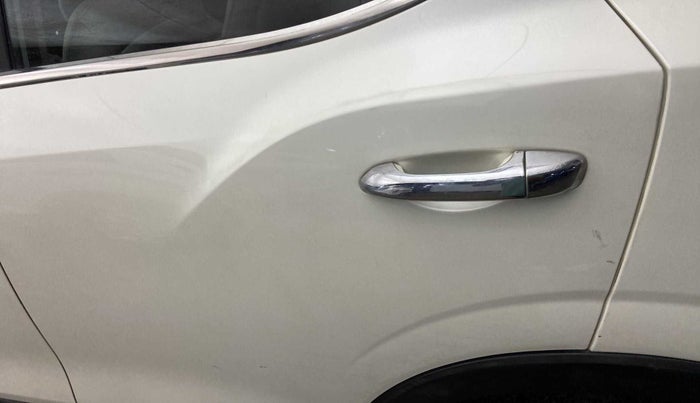 2020 Mahindra XUV300 W8 (O) 1.2 PETROL, Petrol, Manual, 31,731 km, Rear left door - Minor scratches