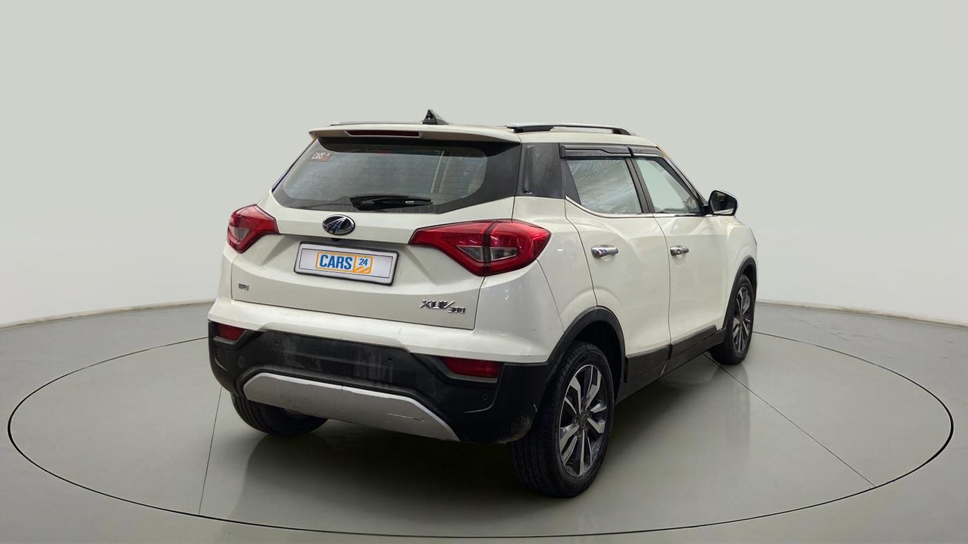 2020 Mahindra XUV300 W8 (O) 1.2 PETROL, Petrol, Manual, 31,731 km, Right Back Diagonal