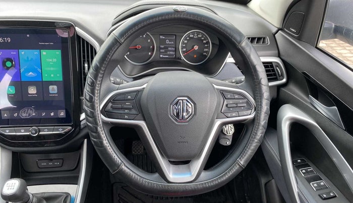 2022 MG HECTOR SHINE 1.5 PETROL TURBO MT, Petrol, Manual, 13,367 km, Steering Wheel Close Up