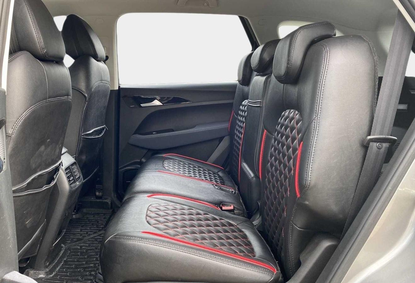 2022 MG HECTOR SHINE 1.5 PETROL TURBO MT, Petrol, Manual, 13,367 km, Right Side Rear Door Cabin