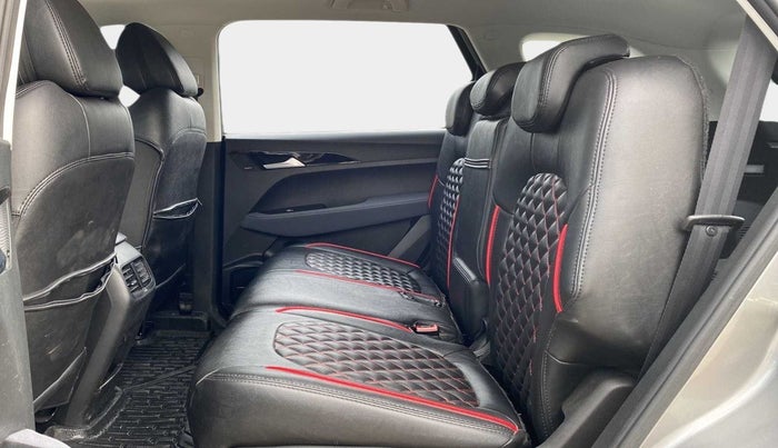 2022 MG HECTOR SHINE 1.5 PETROL TURBO MT, Petrol, Manual, 13,367 km, Right Side Rear Door Cabin