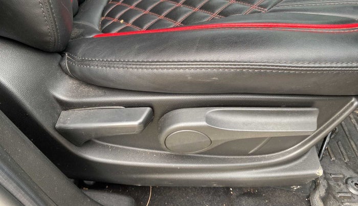 2022 MG HECTOR SHINE 1.5 PETROL TURBO MT, Petrol, Manual, 13,367 km, Driver Side Adjustment Panel