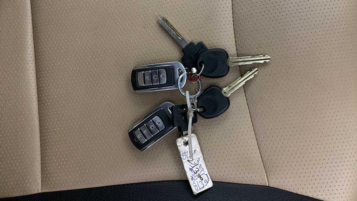 2017 Hyundai Eon ERA +, Petrol, Manual, 54,582 km, Key Close Up