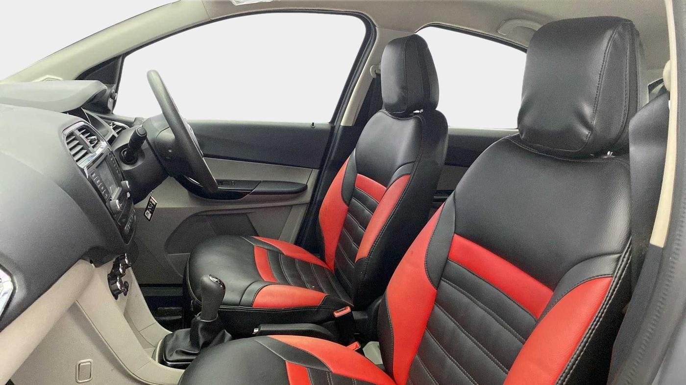 2019 Tata Tiago XZ PETROL, Petrol, Manual, 35,351 km, Right Side Front Door Cabin
