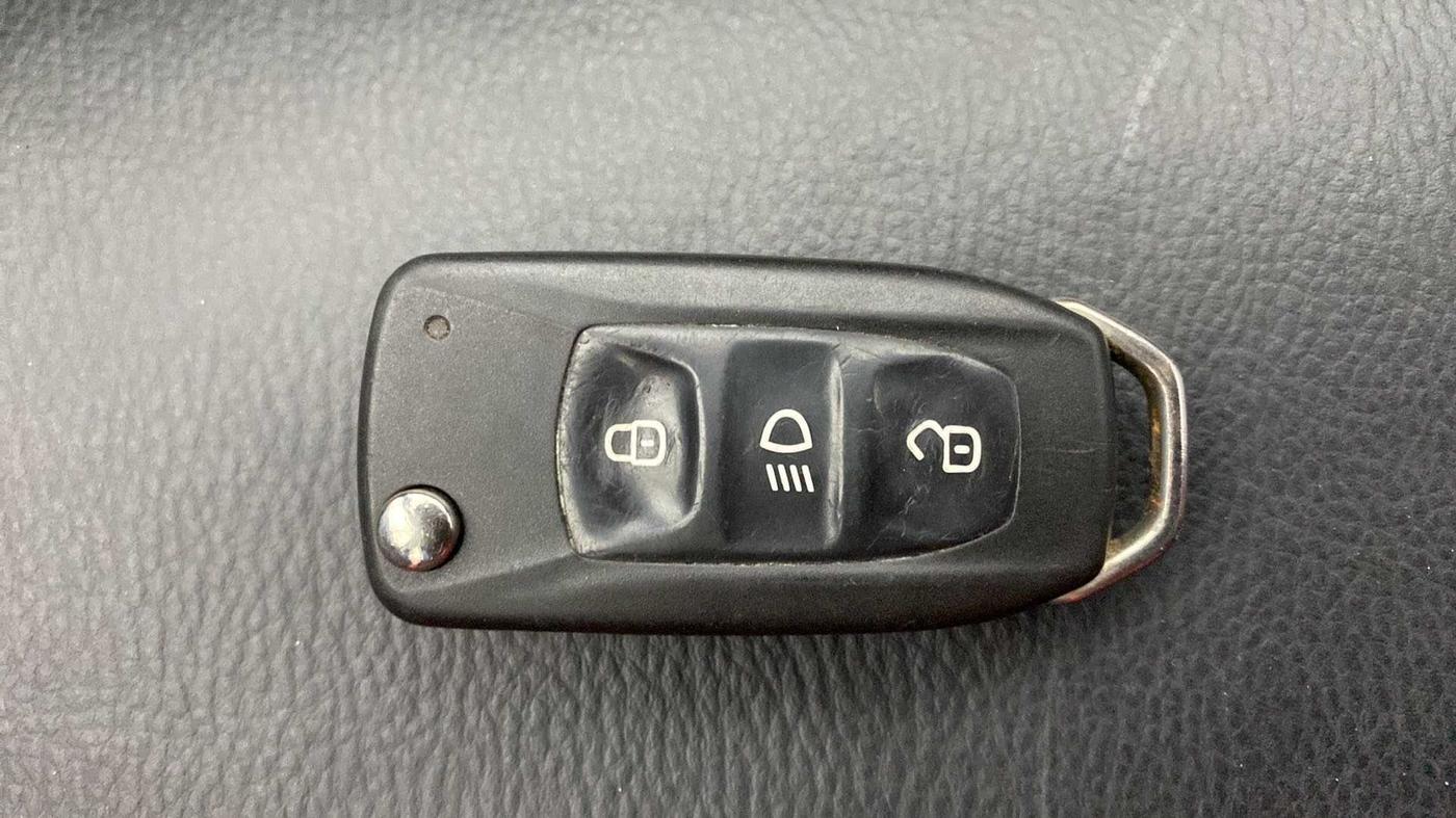 2019 Tata Tiago XZ PETROL, Petrol, Manual, 35,351 km, Key Close Up