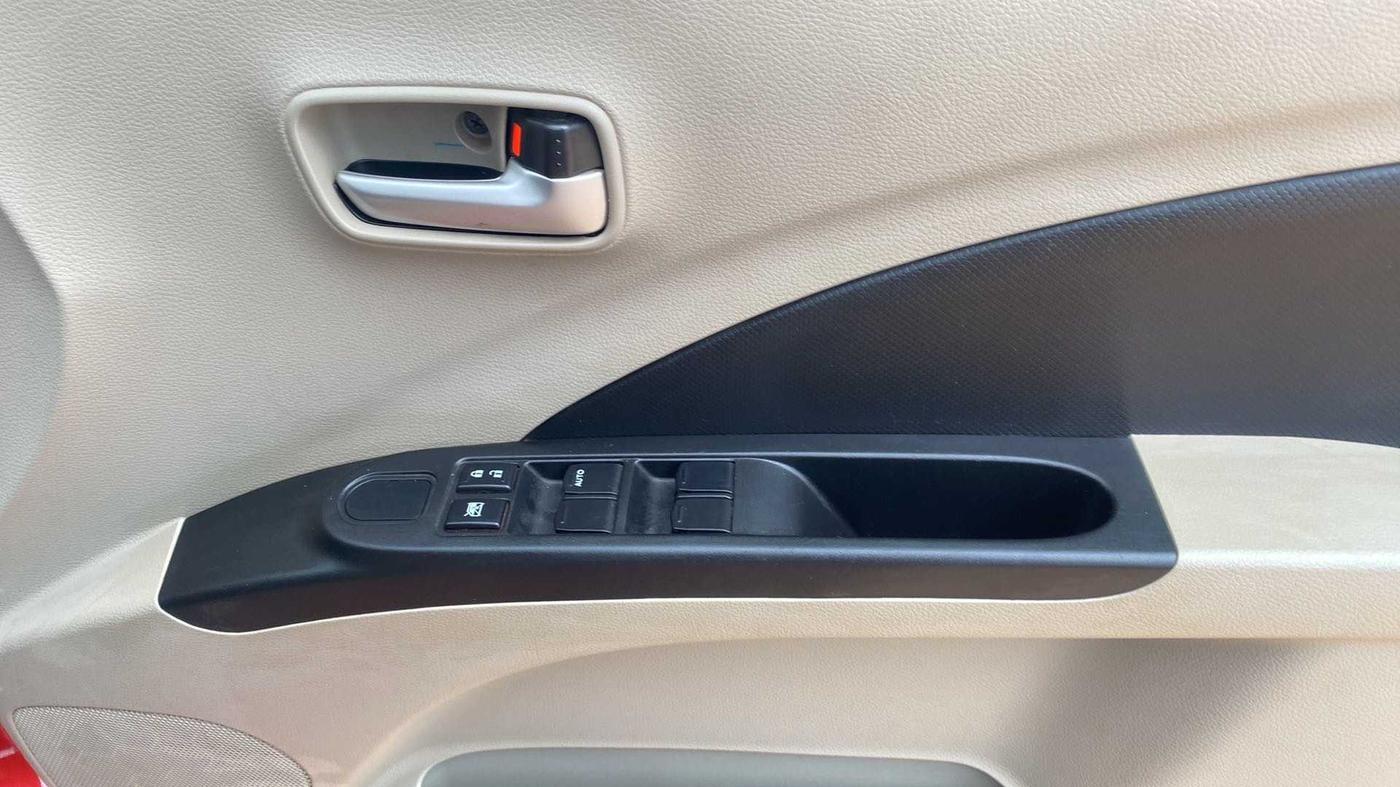 2017 Maruti Celerio VXI, Petrol, Manual, 37,599 km, Driver Side Door Panels Control