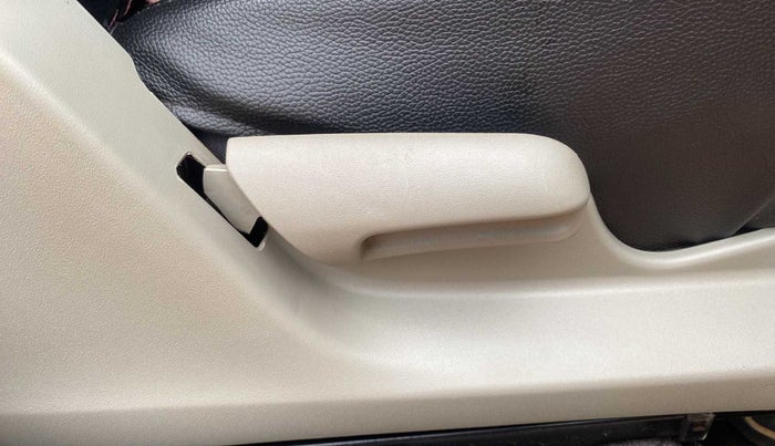 2017 Maruti Celerio VXI, Petrol, Manual, 37,599 km, Driver Side Adjustment Panel