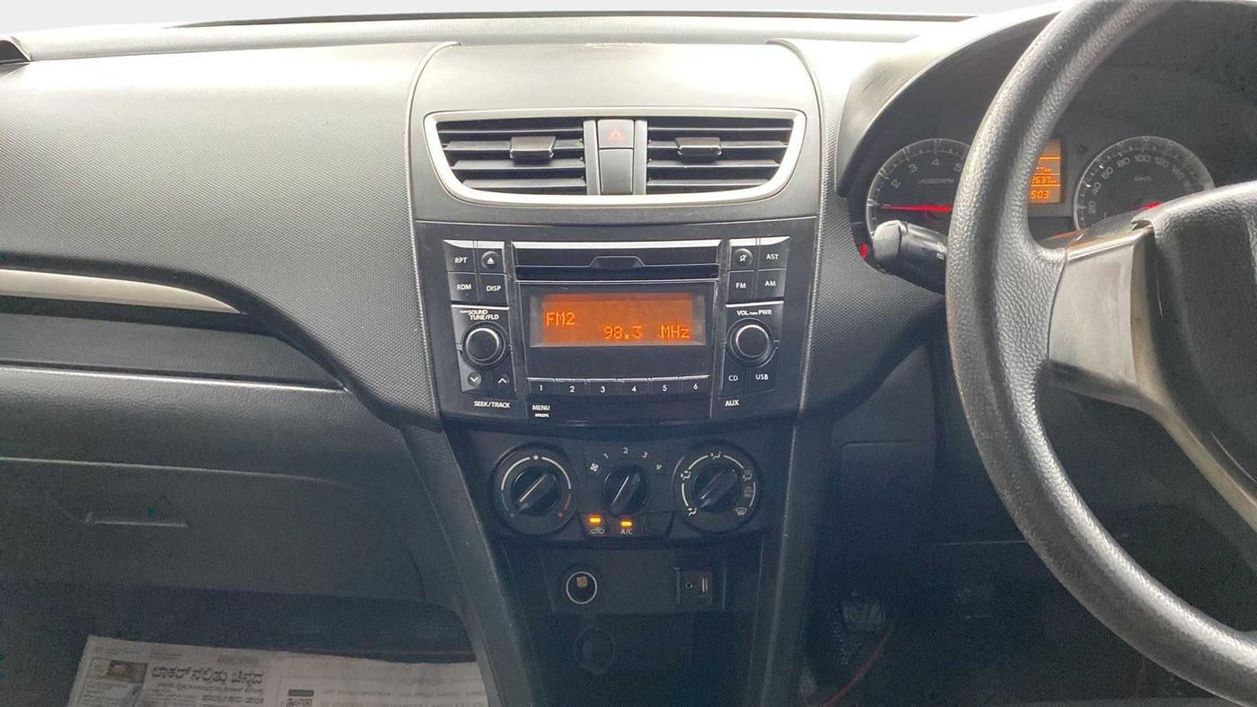 2016 Maruti Swift VXI, Petrol, Manual, 92,667 km, Air Conditioner