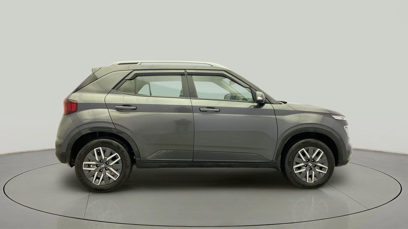 2022 Hyundai VENUE SX 1.0 TURBO, Petrol, Manual, 28,439 km, Right Side View