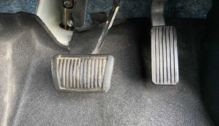 2022 KIA CARENS PRESTIGE PLUS 1.4 PETROL DCT 7 STR, Petrol, Automatic, 17,371 km, Pedals