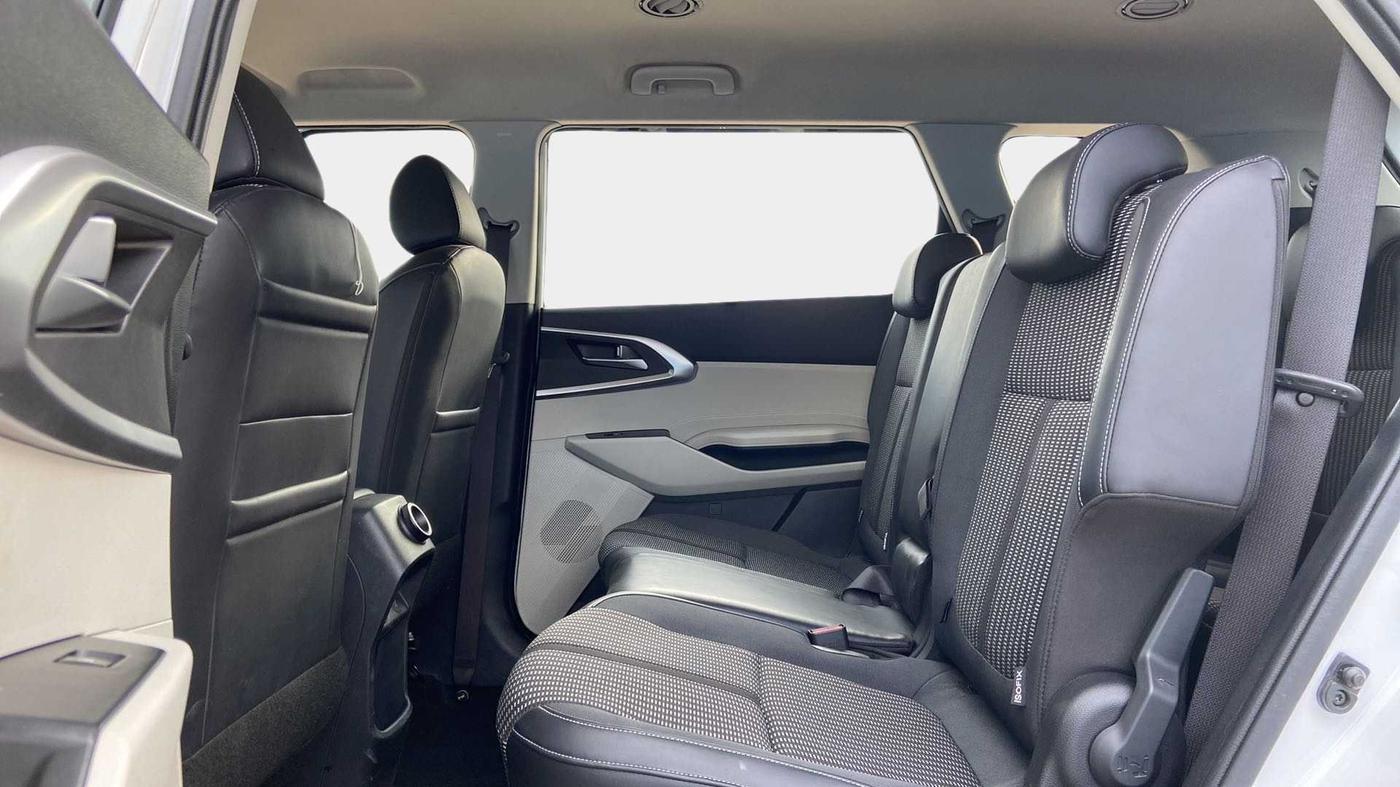 2022 KIA CARENS PRESTIGE PLUS 1.4 PETROL DCT 7 STR, Petrol, Automatic, 17,371 km, Right Side Rear Door Cabin