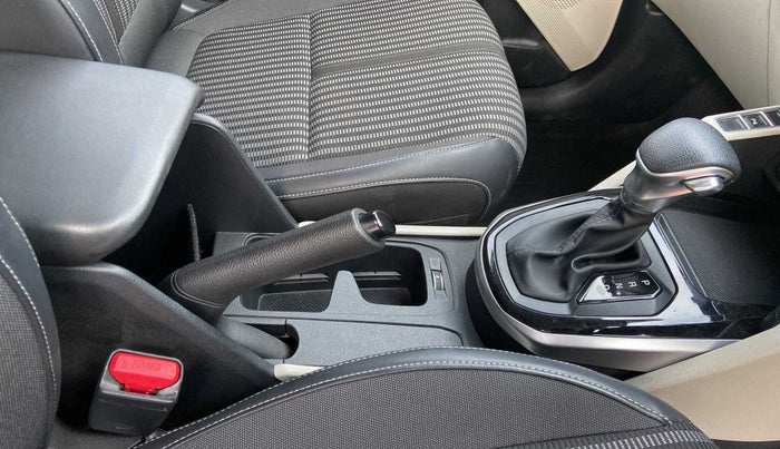 2022 KIA CARENS PRESTIGE PLUS 1.4 PETROL DCT 7 STR, Petrol, Automatic, 17,371 km, Gear Lever