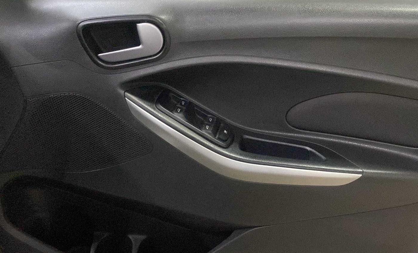 2018 Ford FREESTYLE TREND 1.5 DIESEL, Diesel, Manual, 46,080 km, Driver Side Door Panels Control