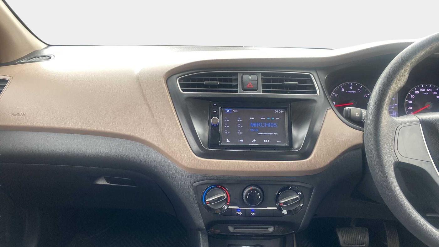 2018 Hyundai Elite i20 MAGNA EXECUTIVE CVT, Petrol, Automatic, 32,293 km, Air Conditioner