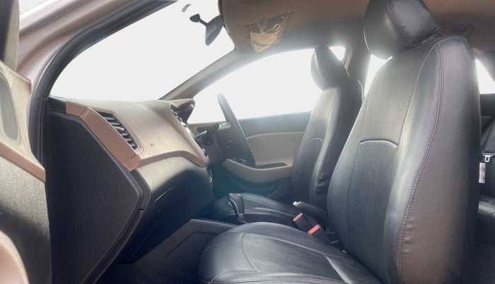 2018 Hyundai Elite i20 MAGNA EXECUTIVE CVT, Petrol, Automatic, 32,293 km, Right Side Front Door Cabin