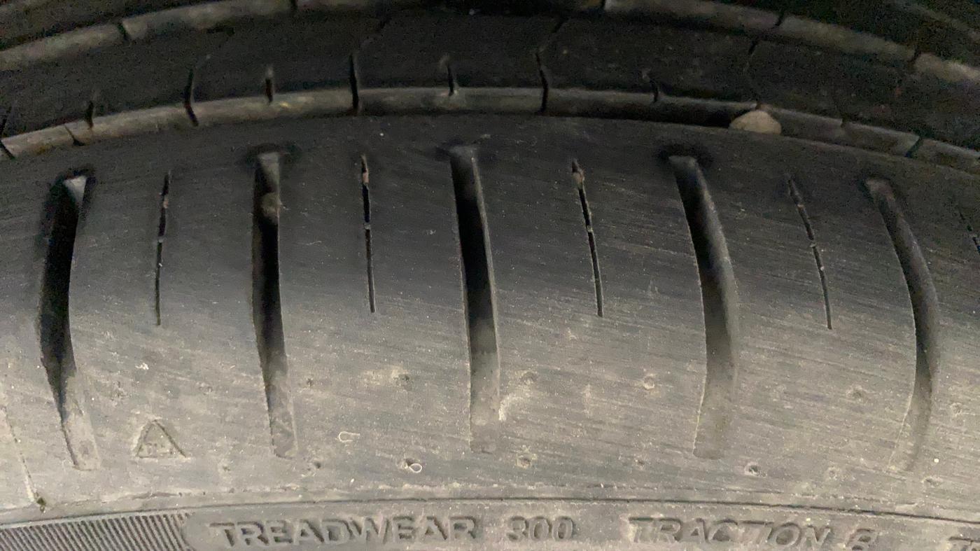 2019 Volkswagen Polo HIGHLINE PLUS 1.0, Petrol, Manual, 48,270 km, Left Rear Tyre Tread