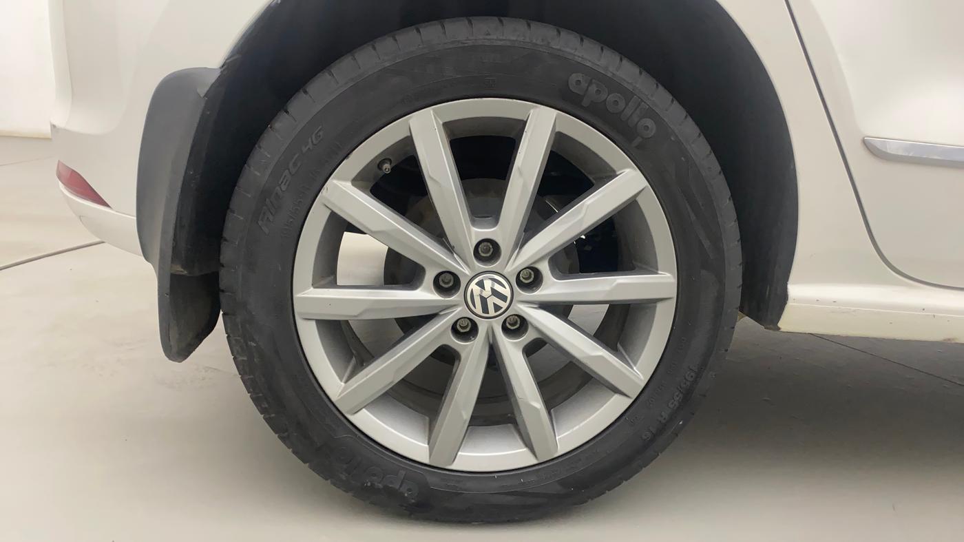 2019 Volkswagen Polo HIGHLINE PLUS 1.0, Petrol, Manual, 48,270 km, Right Rear Wheel