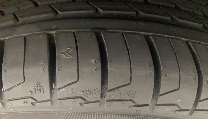 2019 Volkswagen Polo HIGHLINE PLUS 1.0, Petrol, Manual, 48,270 km, Right Front Tyre Tread