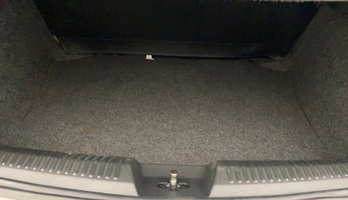 2019 Volkswagen Polo HIGHLINE PLUS 1.0, Petrol, Manual, 48,270 km, Boot Inside
