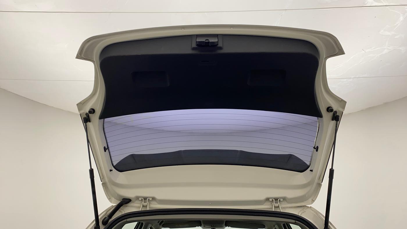 2019 Volkswagen Polo HIGHLINE PLUS 1.0, Petrol, Manual, 48,270 km, Boot Door Open