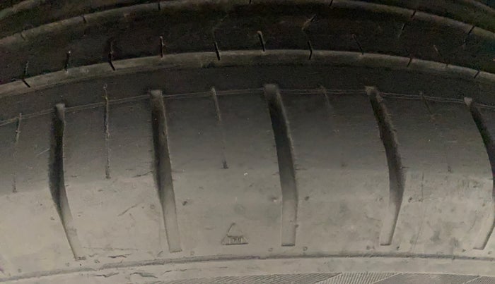 2019 Volkswagen Polo HIGHLINE PLUS 1.0, Petrol, Manual, 48,270 km, Right Rear Tyre Tread