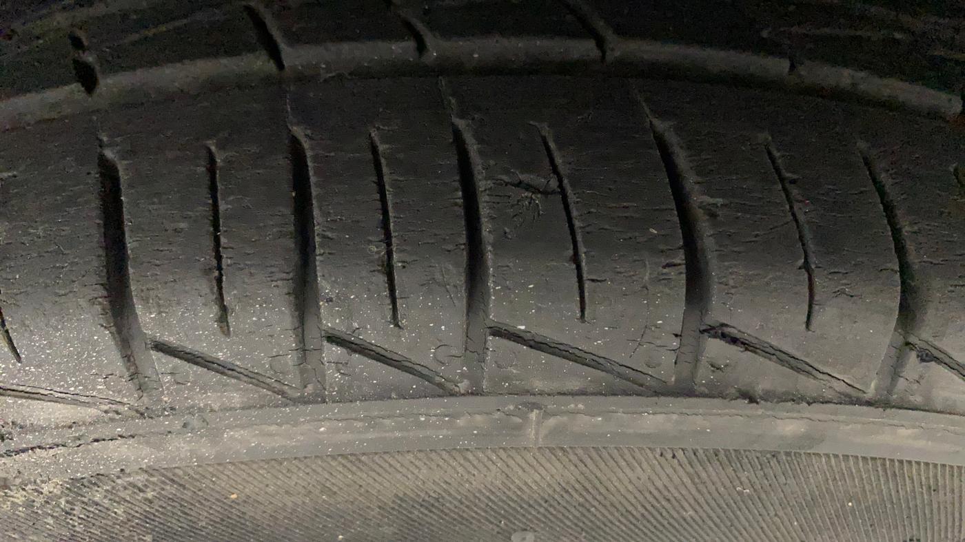 2020 Maruti Alto LXI, Petrol, Manual, 24,841 km, Left Front Tyre Tread
