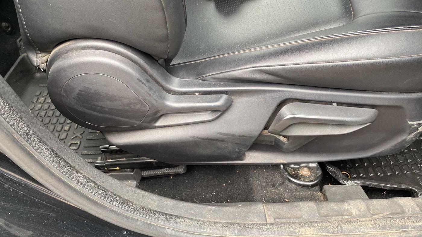 2022 Tata NEXON XZ PLUS PETROL DARK EDITION, Petrol, Manual, 37,985 km, Driver Side Adjustment Panel